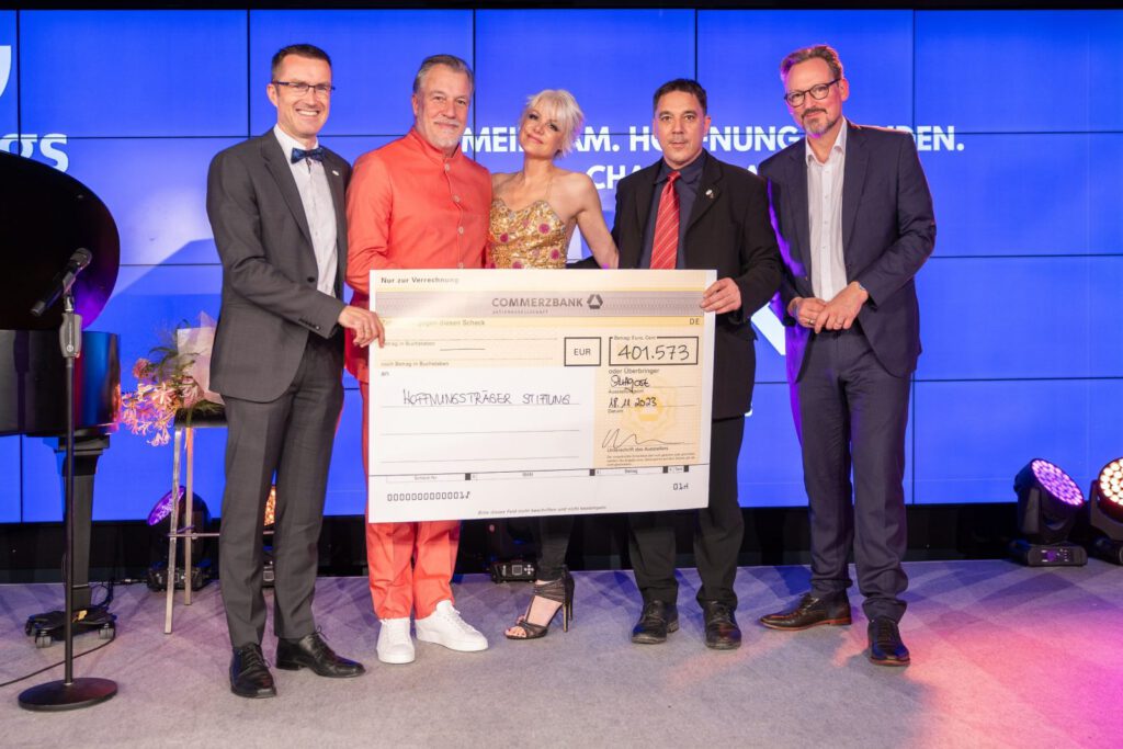 Beitragsbild Charity Gala 10 Jahe Hoffnungsträger 803.146 Euro für die Integration von Geflüchteten