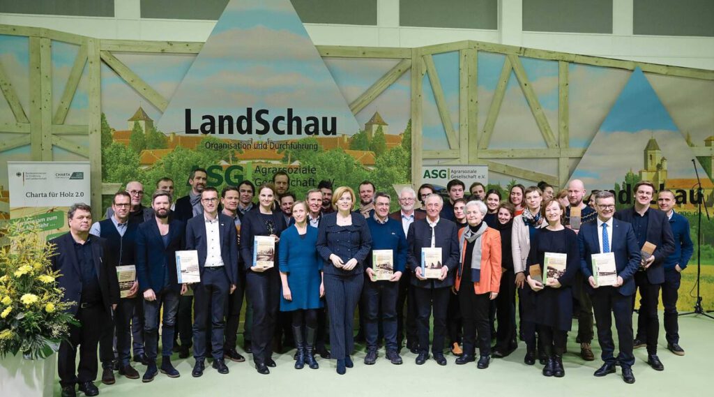 Beitragsbild Hoff­nungs­häu­ser bekommen Baupreise